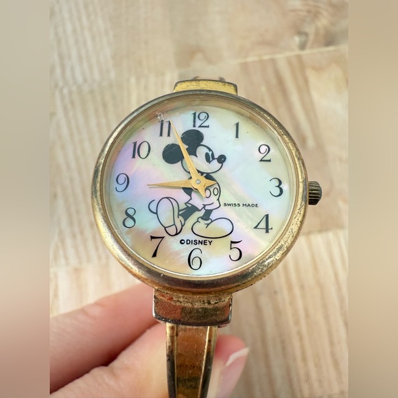 Vintage Disney Swiss made ladies cuff bracelet watch NEW BATTERY - Picture 3 of 9